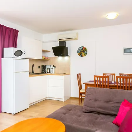 Marco Polo - M3 First Floor - Mpolo Apartment